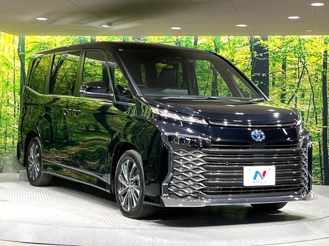VOXY HYBRID