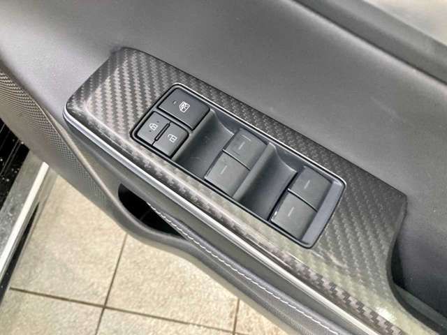 CROWN sedan hybrid 4WD