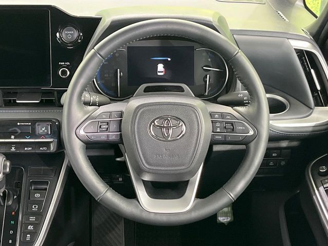 VOXY HYBRID