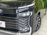 VOXY HYBRID