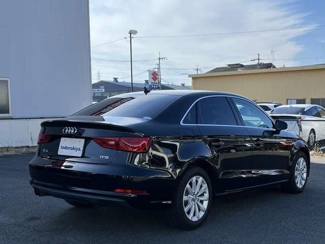 AUDI A3 Sedan