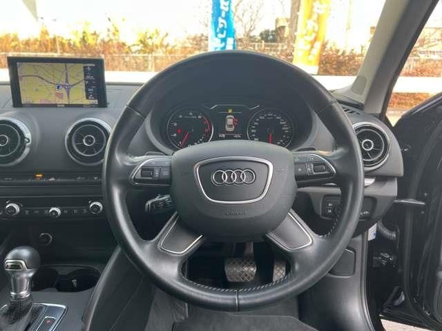 AUDI A3 Sedan