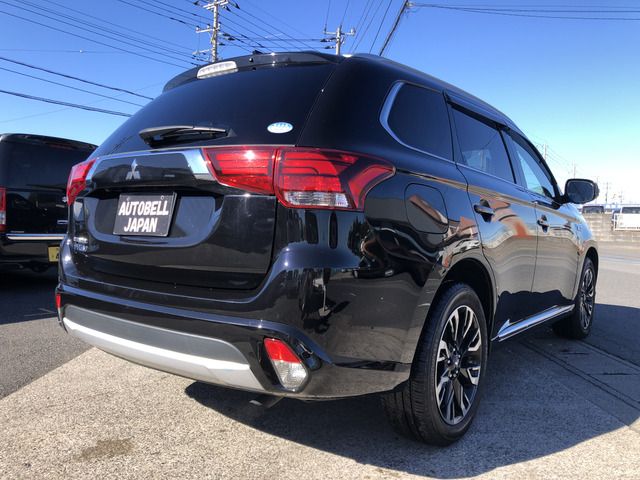 OUTLANDER PHEV
