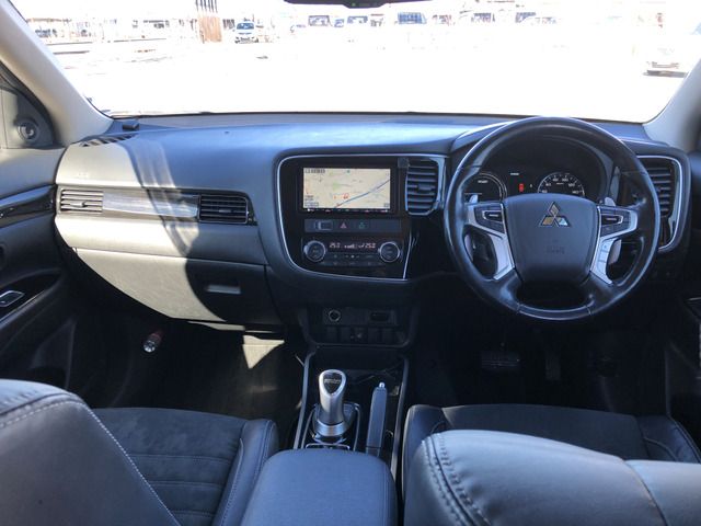 OUTLANDER PHEV