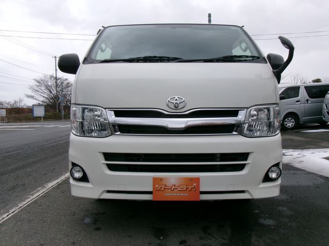 HIACE van 4WD