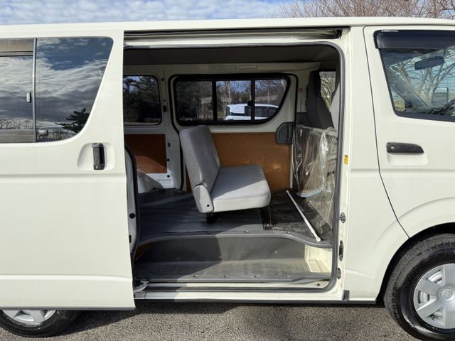 HIACE van 4WD