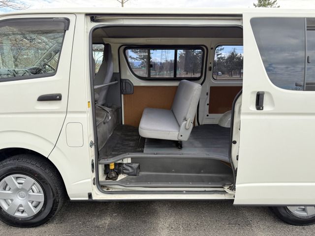 HIACE van 4WD