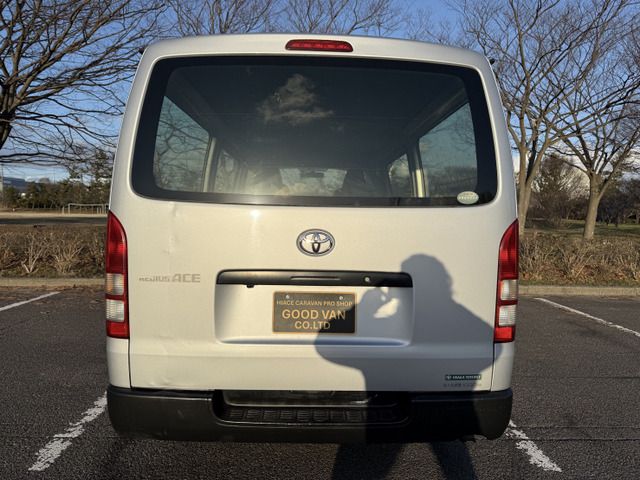 HIACE van 4WD