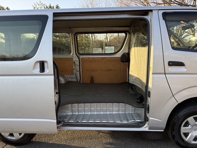 HIACE van 4WD