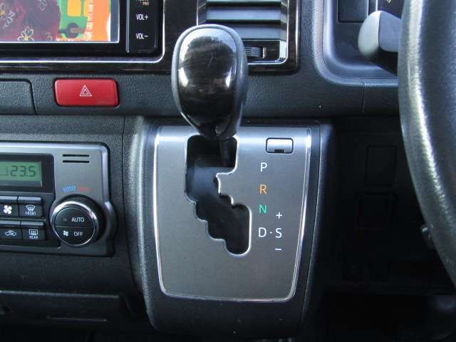 HIACE van 2WD