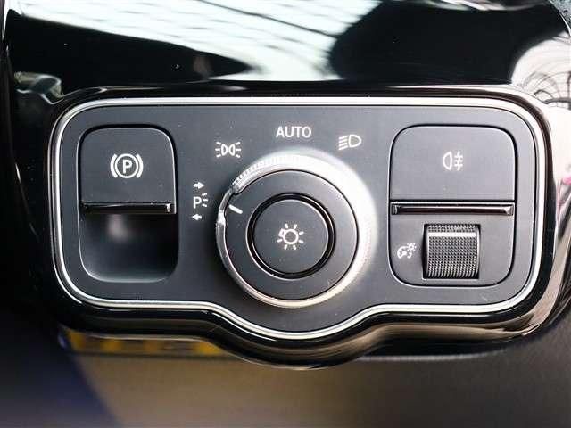 MERCEDES BENZ CLA class