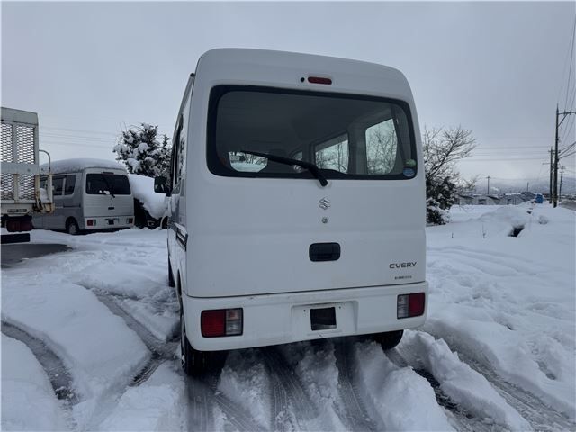 EVERY van 4WD