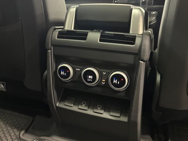 ROVER DEFENDER