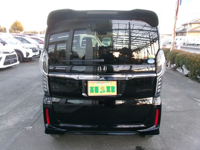 N BOX CUSTOM
