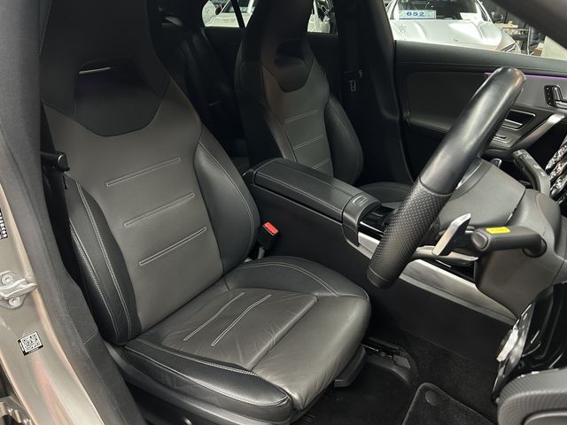 MERCEDES BENZ CLA class