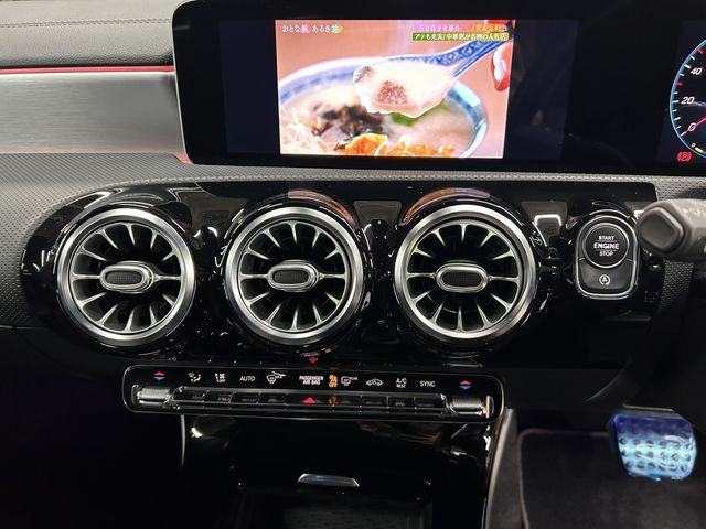 MERCEDES BENZ CLA class