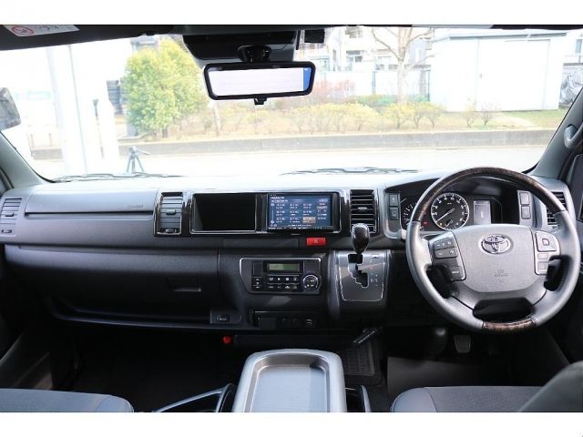 HIACE van 4WD
