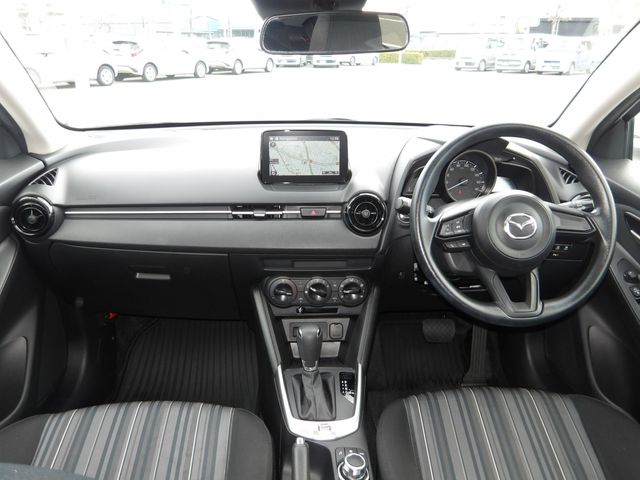 MAZDA2