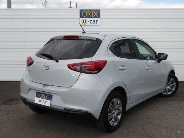 MAZDA2