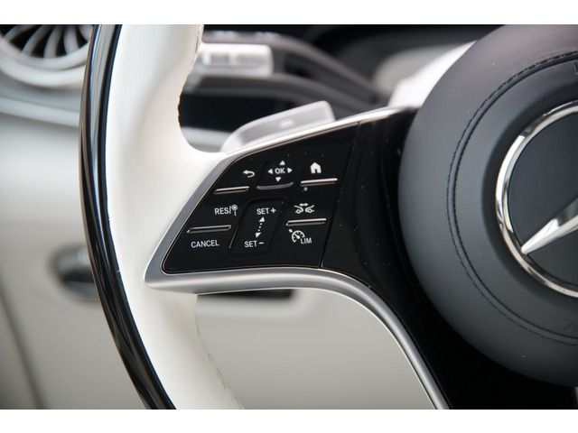 MERCEDES Maybach EQS SUV