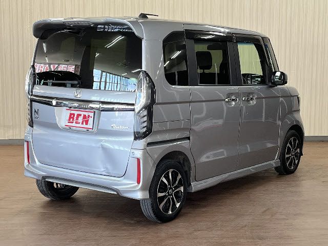 N BOX CUSTOM 4WD