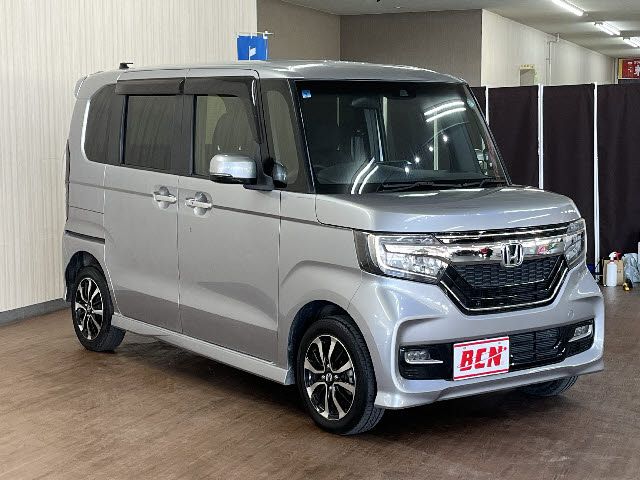 N BOX CUSTOM 4WD