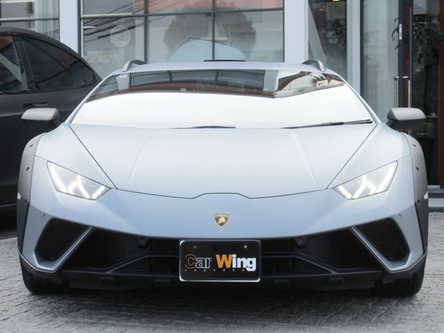 LAMBORGHINI HURACAN