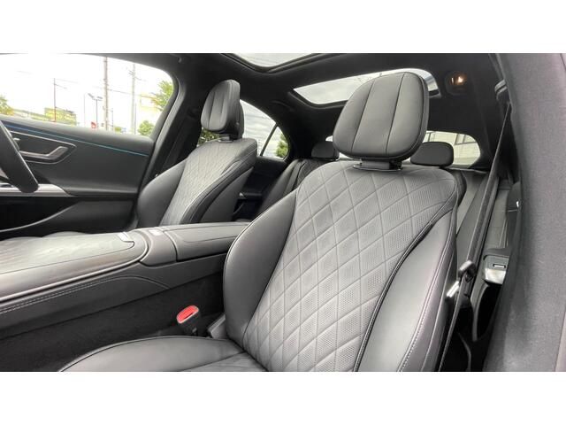 MERCEDES BENZ E class sedan