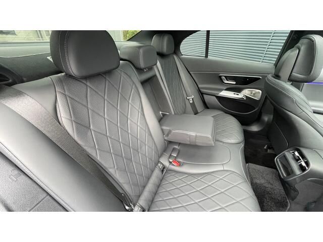 MERCEDES BENZ E class sedan
