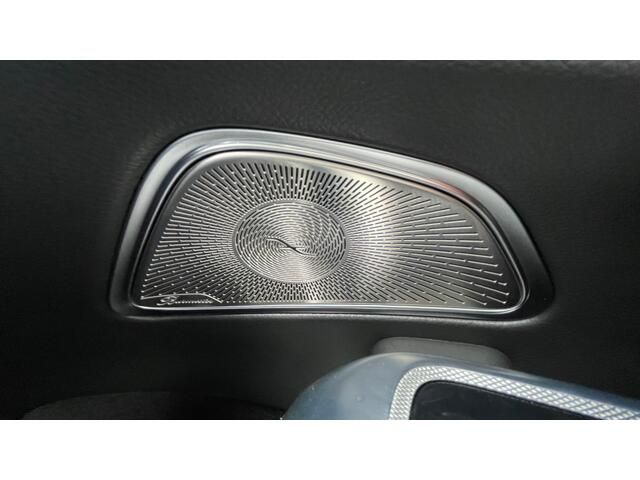 MERCEDES BENZ E class sedan