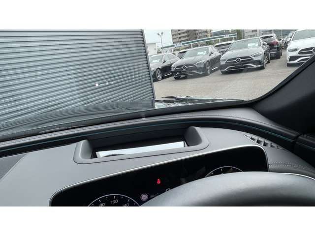 MERCEDES BENZ E class sedan