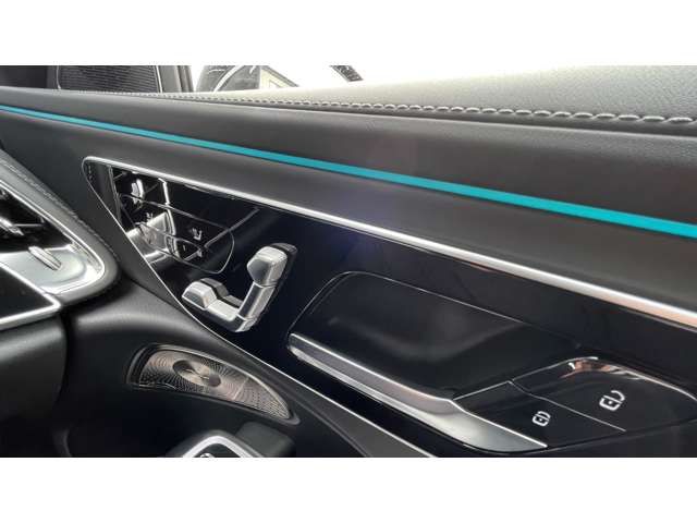 MERCEDES BENZ E class sedan