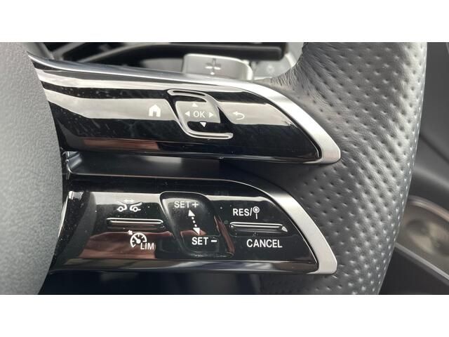 MERCEDES BENZ E-Class sedan