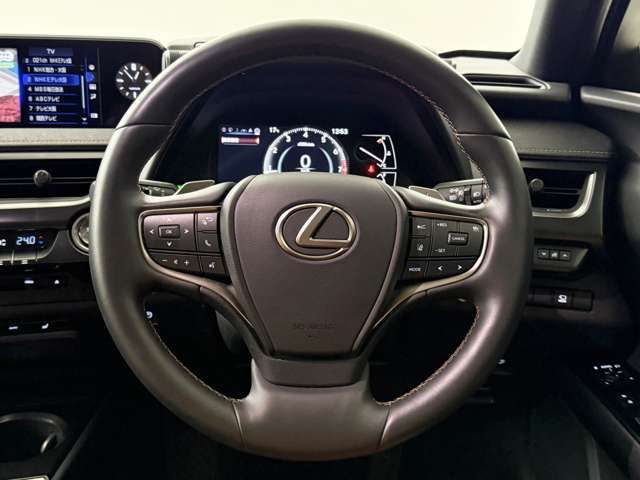 LEXUS UX200