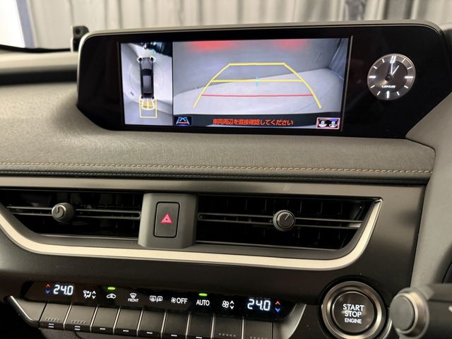 LEXUS UX200