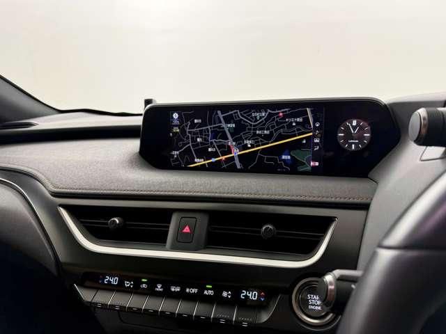 LEXUS UX200