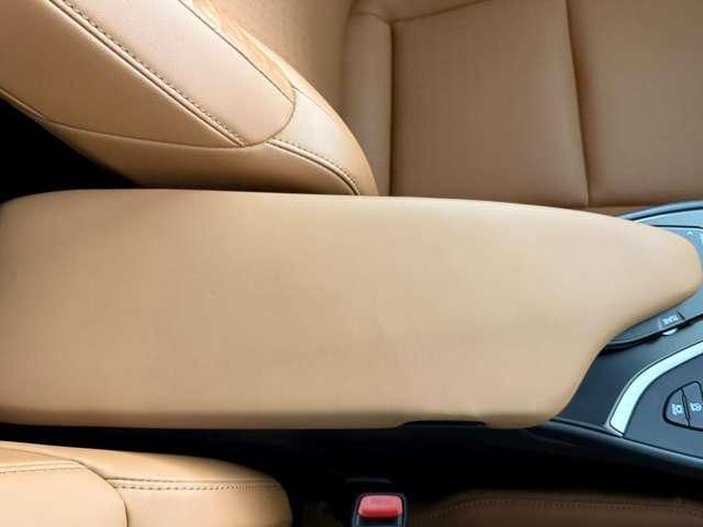 LEXUS UX200