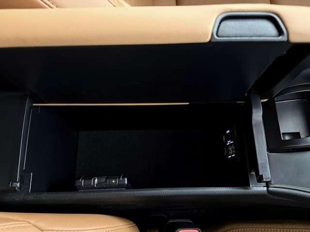 LEXUS UX200