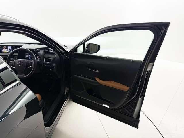 LEXUS UX200