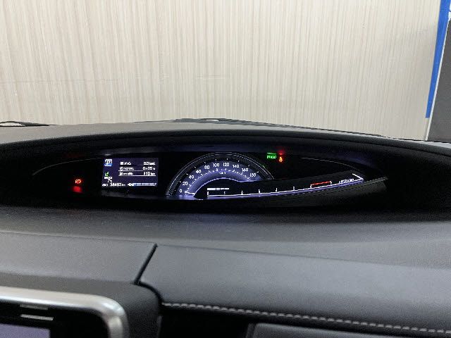 ESTIMA HYBRID 4WD