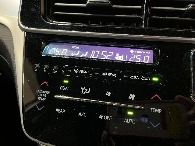 ESTIMA HYBRID 4WD