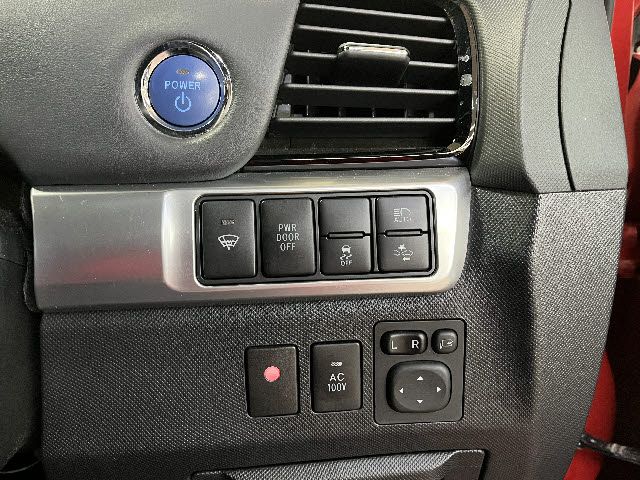 ESTIMA HYBRID 4WD