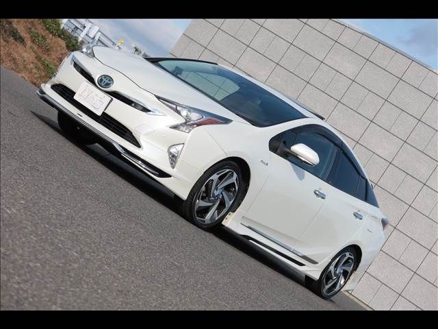 PRIUS 4WD