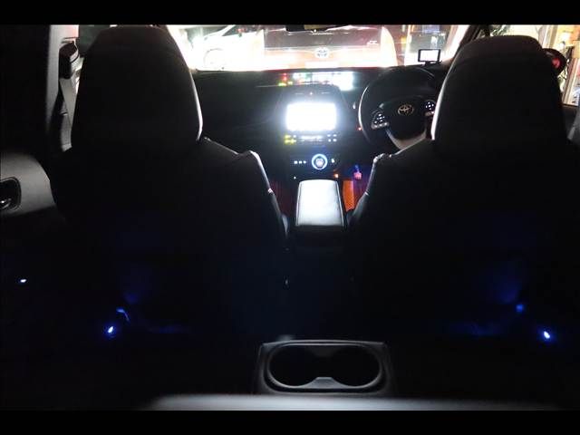 PRIUS 4WD