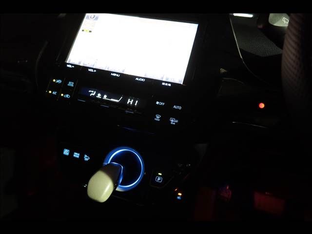 PRIUS 4WD