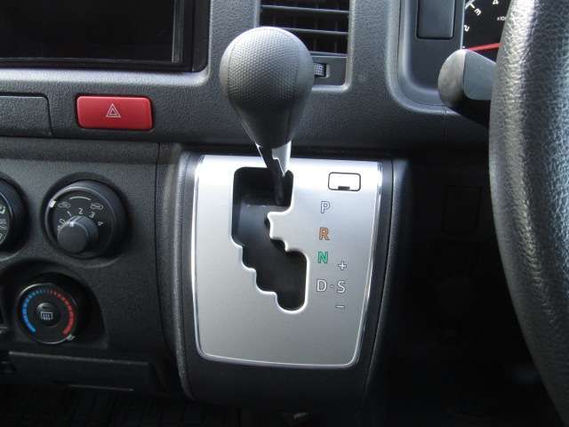 HIACE van 4WD