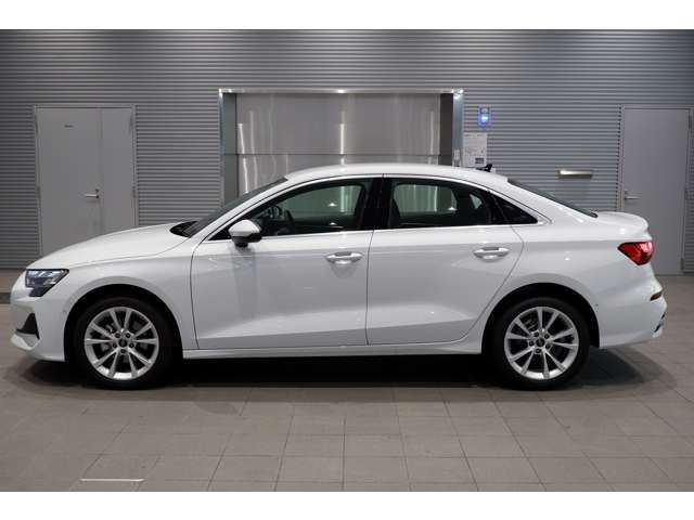 AUDI A3 Sedan