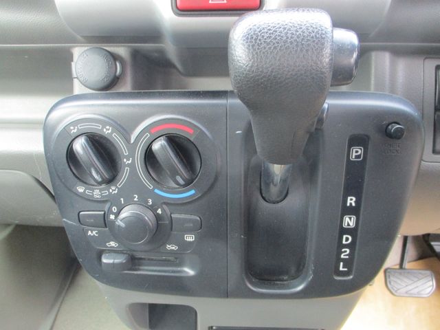 NV100 CLIPPER