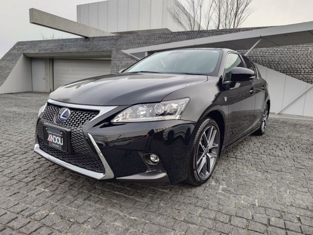 LEXUS CT200h