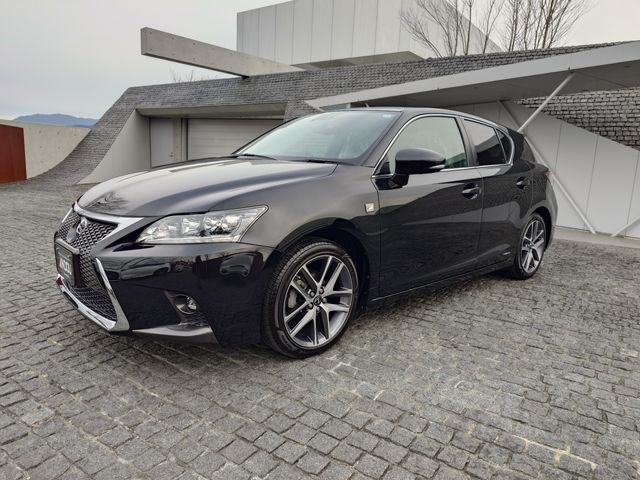 LEXUS CT200h